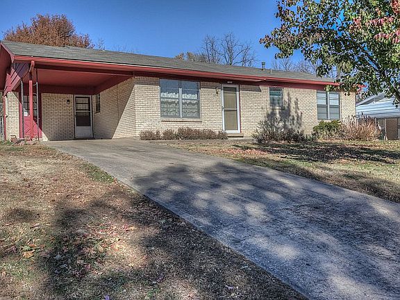 2nd image of 2206 Cottonwood Pl