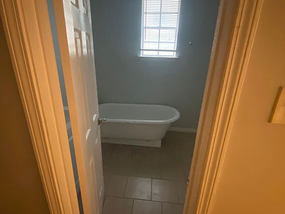 5th image of 1733 France St #1