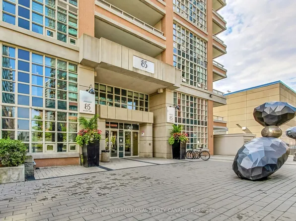 85 E Liberty St #720, Toronto, ON M6K 0A2