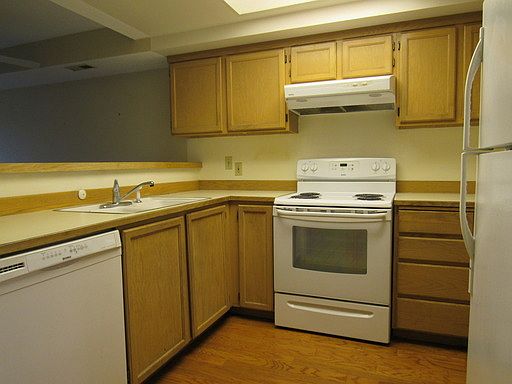 2nd image of 315 E Park St APT 14
