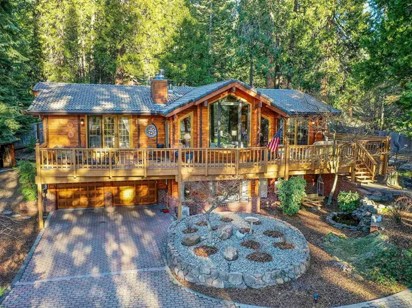 4400 Old Stage Rd N, Mount Shasta, CA 96067