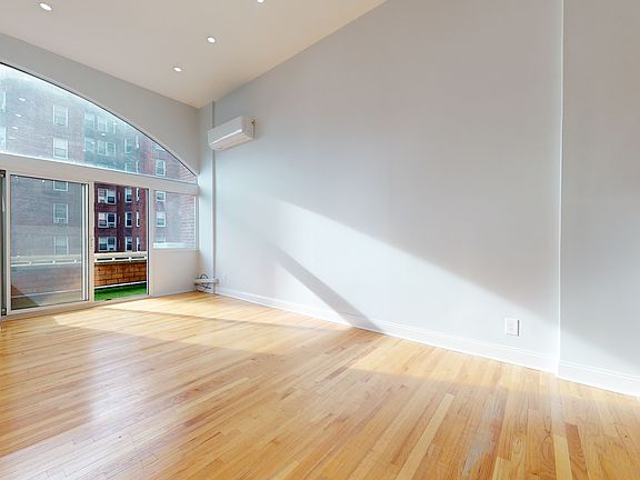 3rd image of 67-39 Clyde St #4A