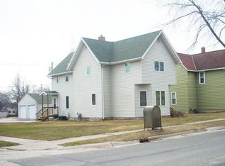 406 Mill St, Algoma, WI 54201