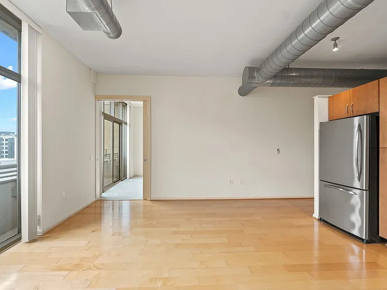 811 4th St NW #1110 — Photo 7