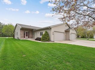 206 Christines Way, Random Lake, WI 53075