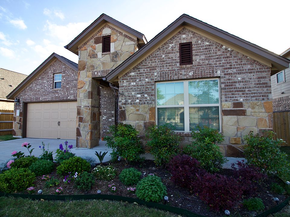 1st image of 2924 Consuelo Way