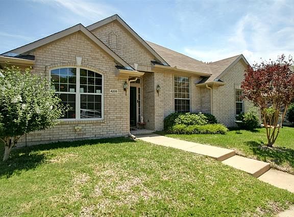 2nd image of 4205 Primrose Dr