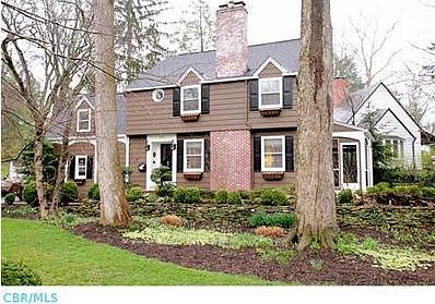 1st image of 215 N Delta Dr