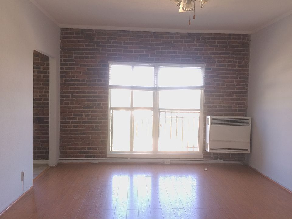 1st image of 970 N Serrano Ave APT 5