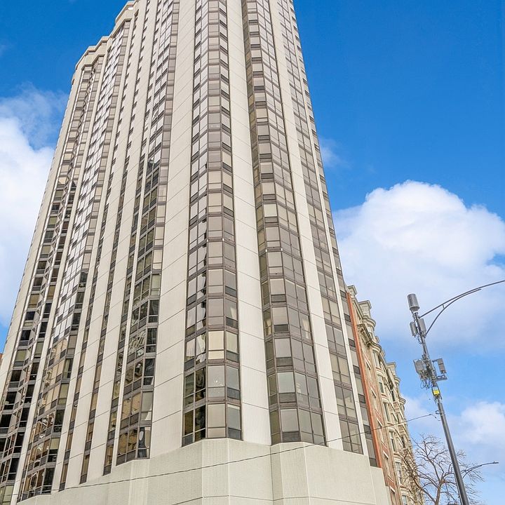 1st image of 990 N Lake Shore Dr APT 17B