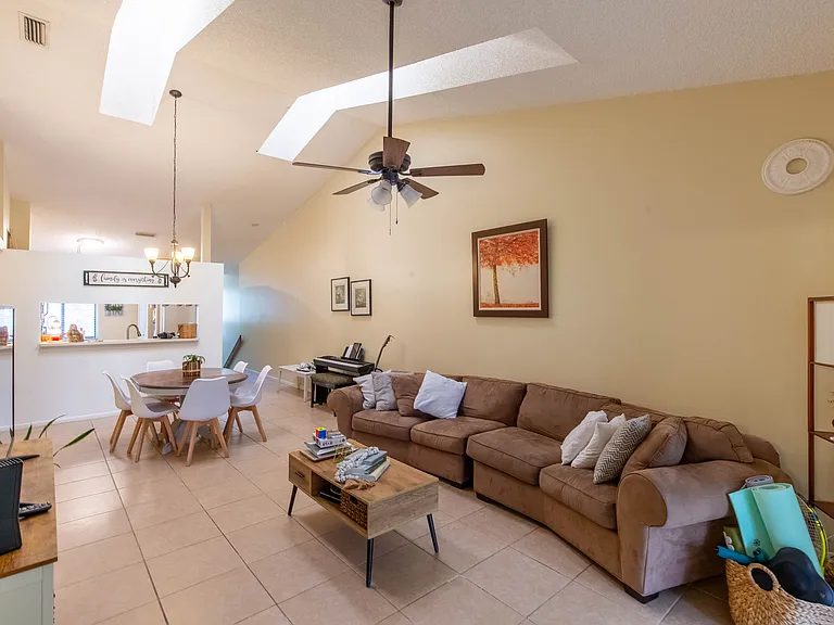 508 Harbour Pointe Way #508 — Photo 9