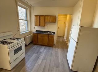 200 Dwight St APT 10, Jersey City, NJ 07305