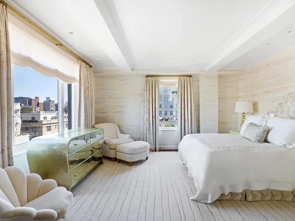 1049 5th Avenue image 9 of 19