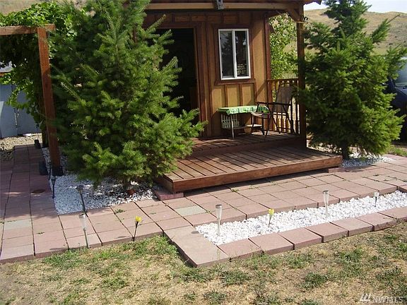 2nd image of 134 Grass Pl