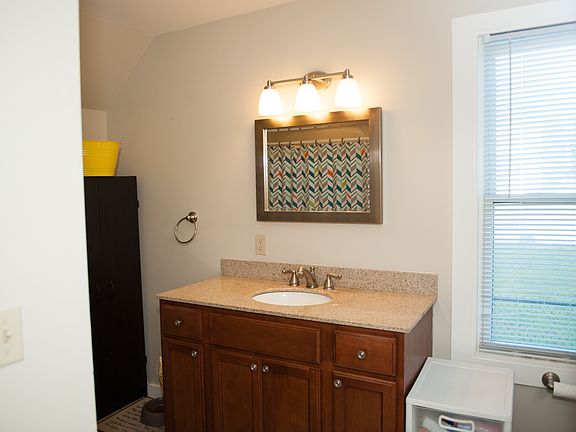 Fully Renovated Bathroom