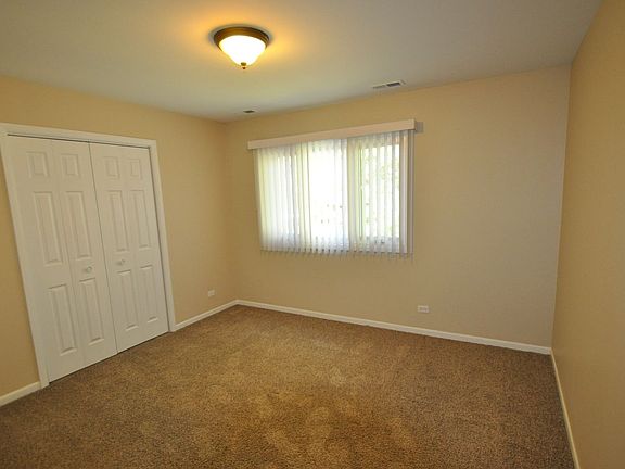 5th image of 8732 Oak Park Ave