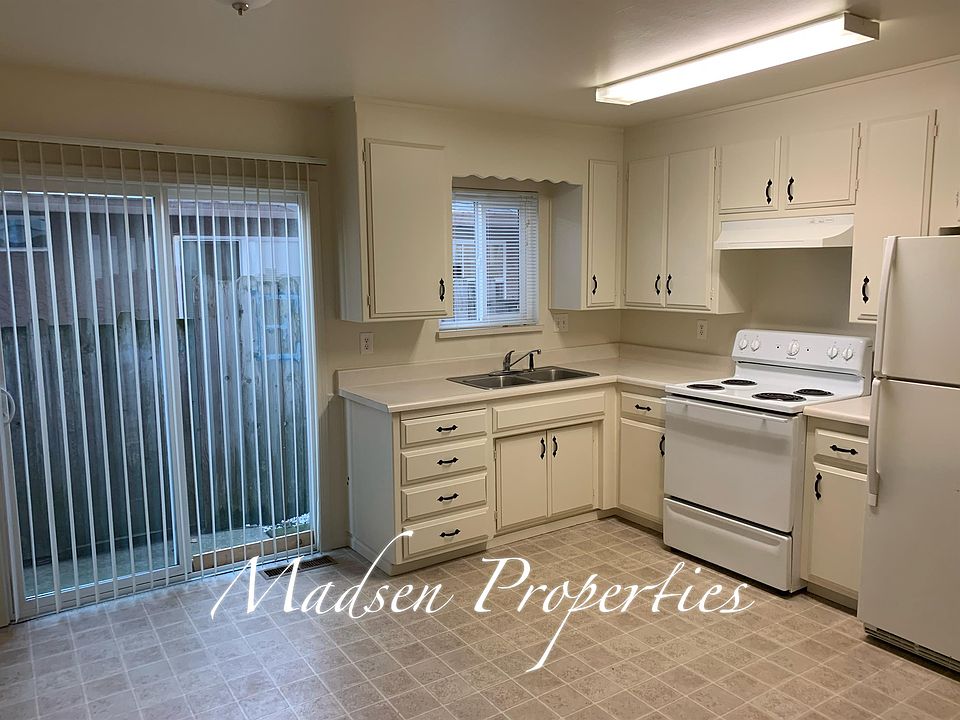 1st image of 180 E 1st Ave #5