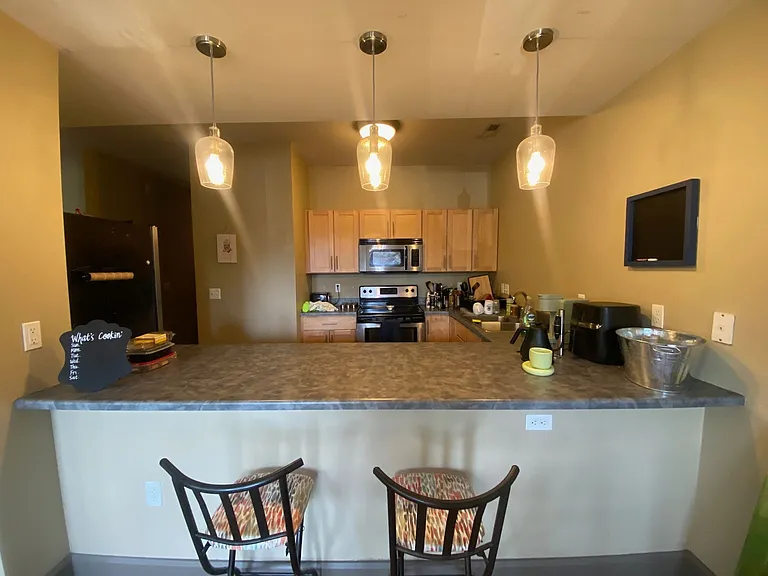 581 Hillside Dr — Photo 6