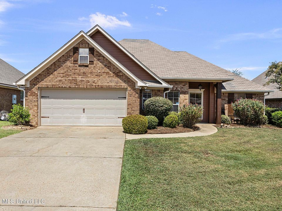 1st image of 376 Austin Cir