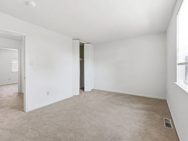 Crown Square Apartments — Photo 13