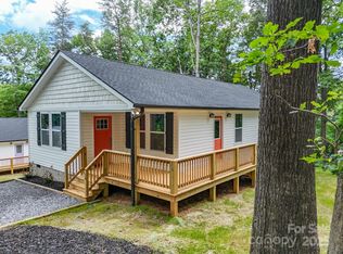 14 Fair Bluff Ln, Candler, NC 28715