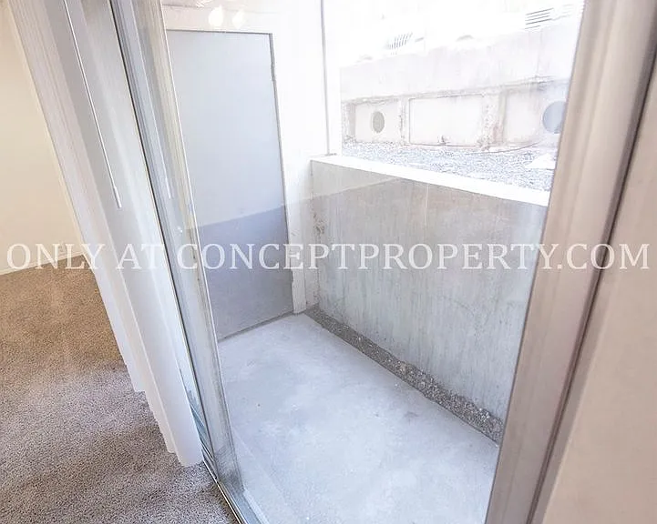 Foothill Terrace — Photo 133