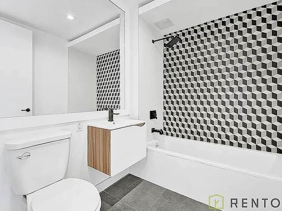 4th image of 1875 Atlantic Ave #318