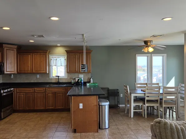 14 Kroll Ter #B, Secaucus, NJ 07094