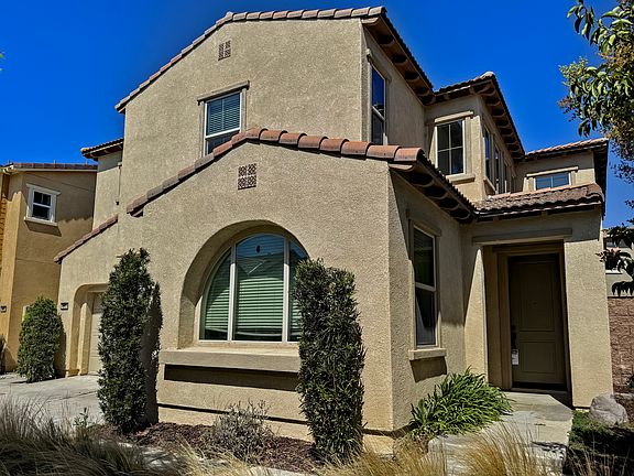 3rd image of 4872 S Rosemary Way