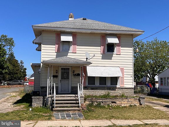 2nd image of 1005 Buck St