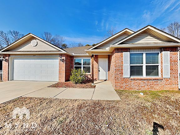 3rd image of 209 Westwood Dr