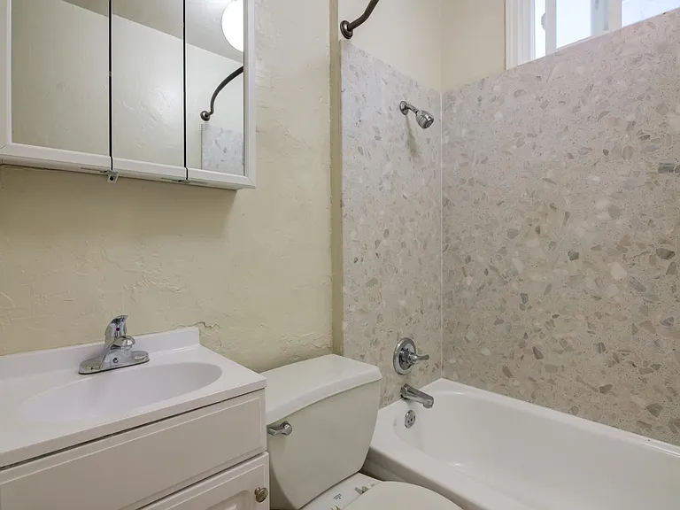 1350 Washington Street — Photo 22