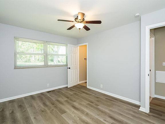 5th image of 2861 Wintergreen Dr
