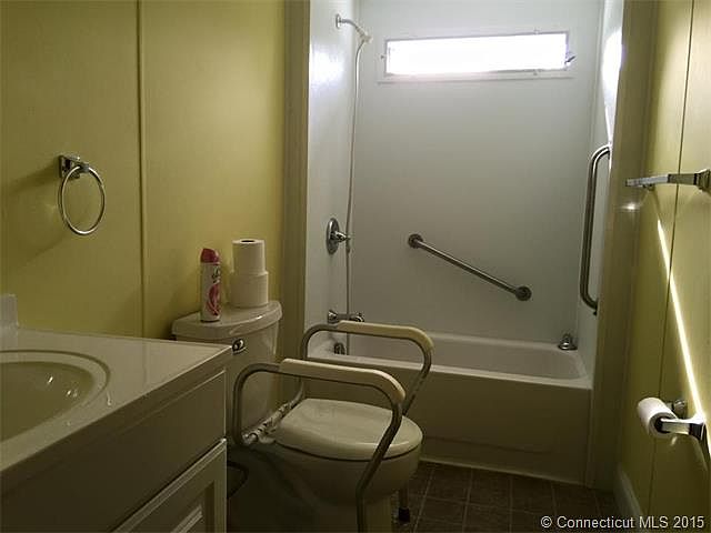 2nd image of 40 Barbara Ave