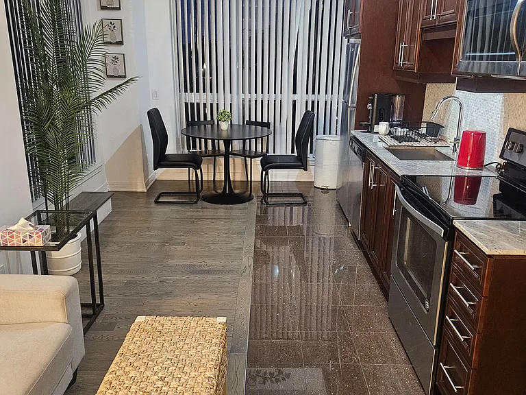 9199 Yonge St #318 — Photo 15