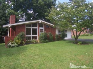 12211 Crosswinds Dr, Middletown, KY 40243