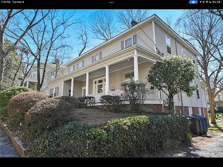 1212 Brookstown Ave #B — Photo 2