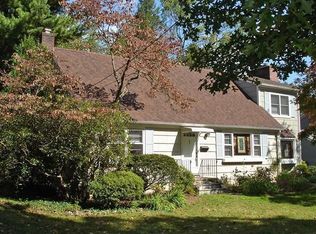 39 Oak Rd, Briarcliff Manor, NY 10510