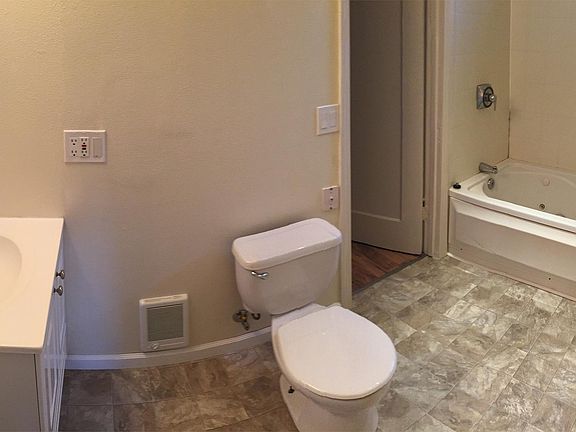 5th image of 10426 Carey Dr