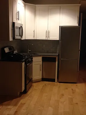 Rented by Urban Real Estate Property Group Inc | media 6