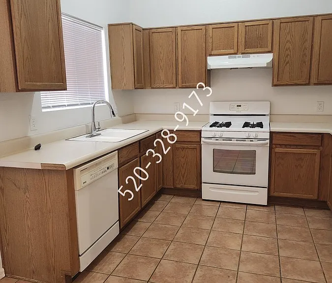 1616 W Wood Crest Ct — Photo 5