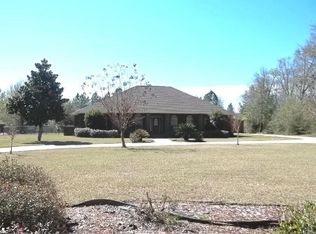 2617 Segrest Rd, Pace, FL 32571