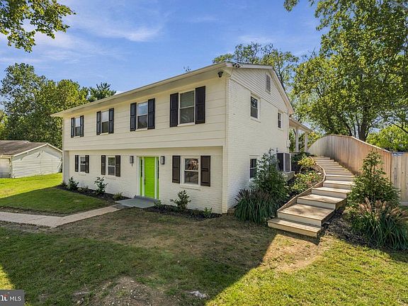 4th image of 4107 Canterbury Way