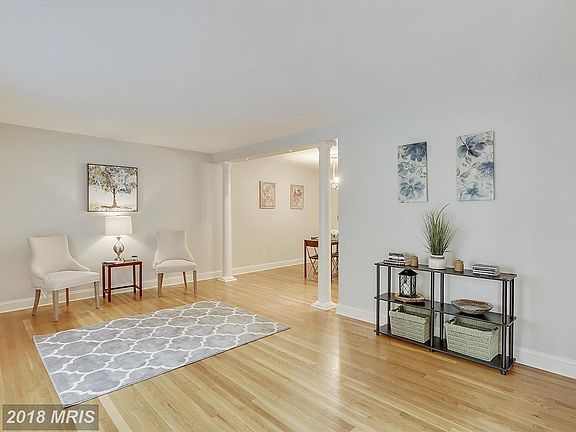 3rd image of 7705 Dew Wood Dr