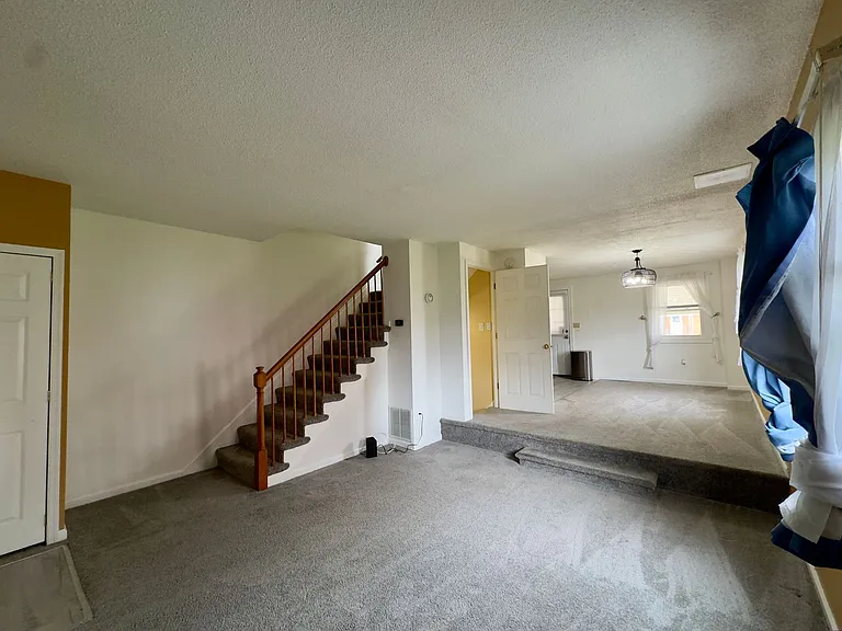 8166 Del Haven Rd — Photo 3