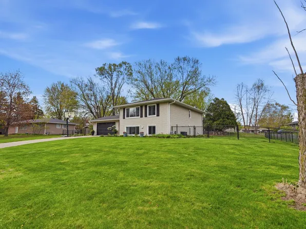 1778 Gabbro Trl, Eagan, MN 55122
