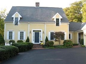 2nd image of 23 Wenlock Cir