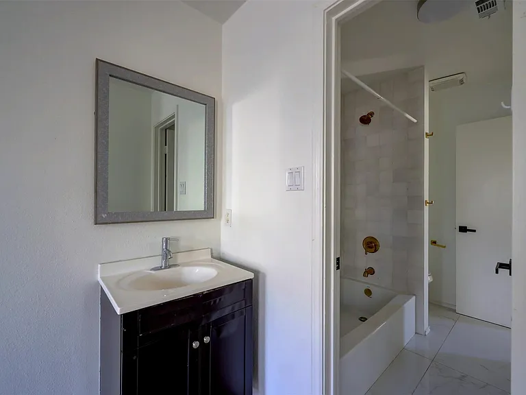 512 Eberhart Ln #1403 — Photo 30