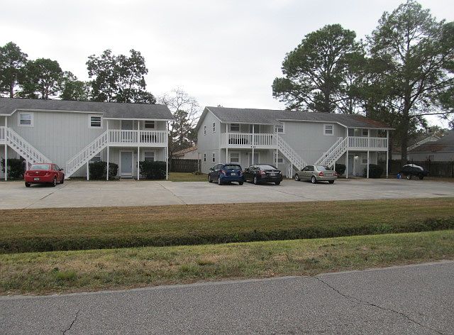 1st image of 532 Schneider Dr APT A