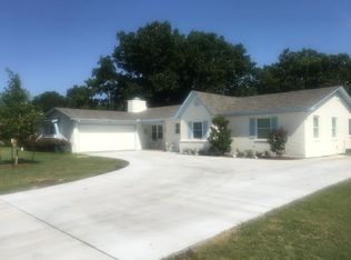 324 SW Dian St, Burleson, TX 76028